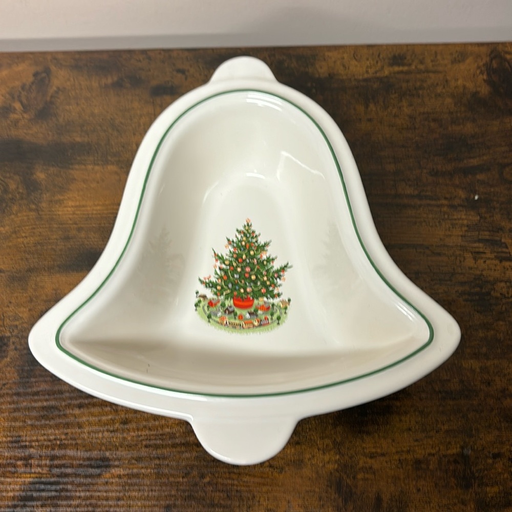 Pfaltzgraff Christmas Heritage Bell Bowl